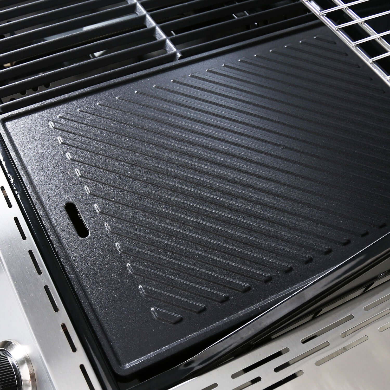 Monument Grills Denali 605Pro - Stainless Smart Propane Gas Grill - Image 54