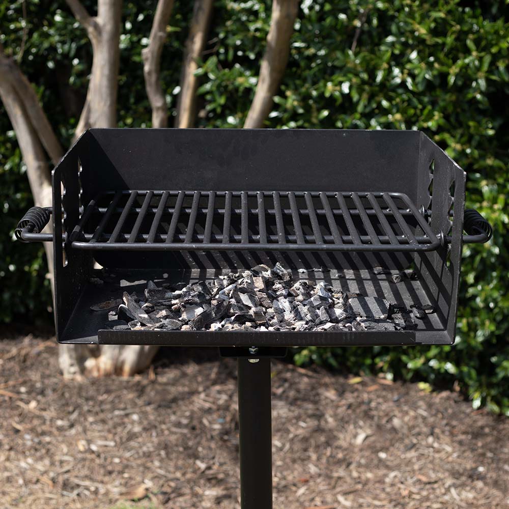 384 Sq. In. Park-Style Charcoal Grill - Image 3